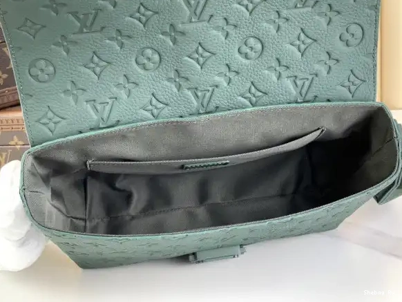 S-Cape VUITTON LOUIS Messenger-28*16*10cm 0515